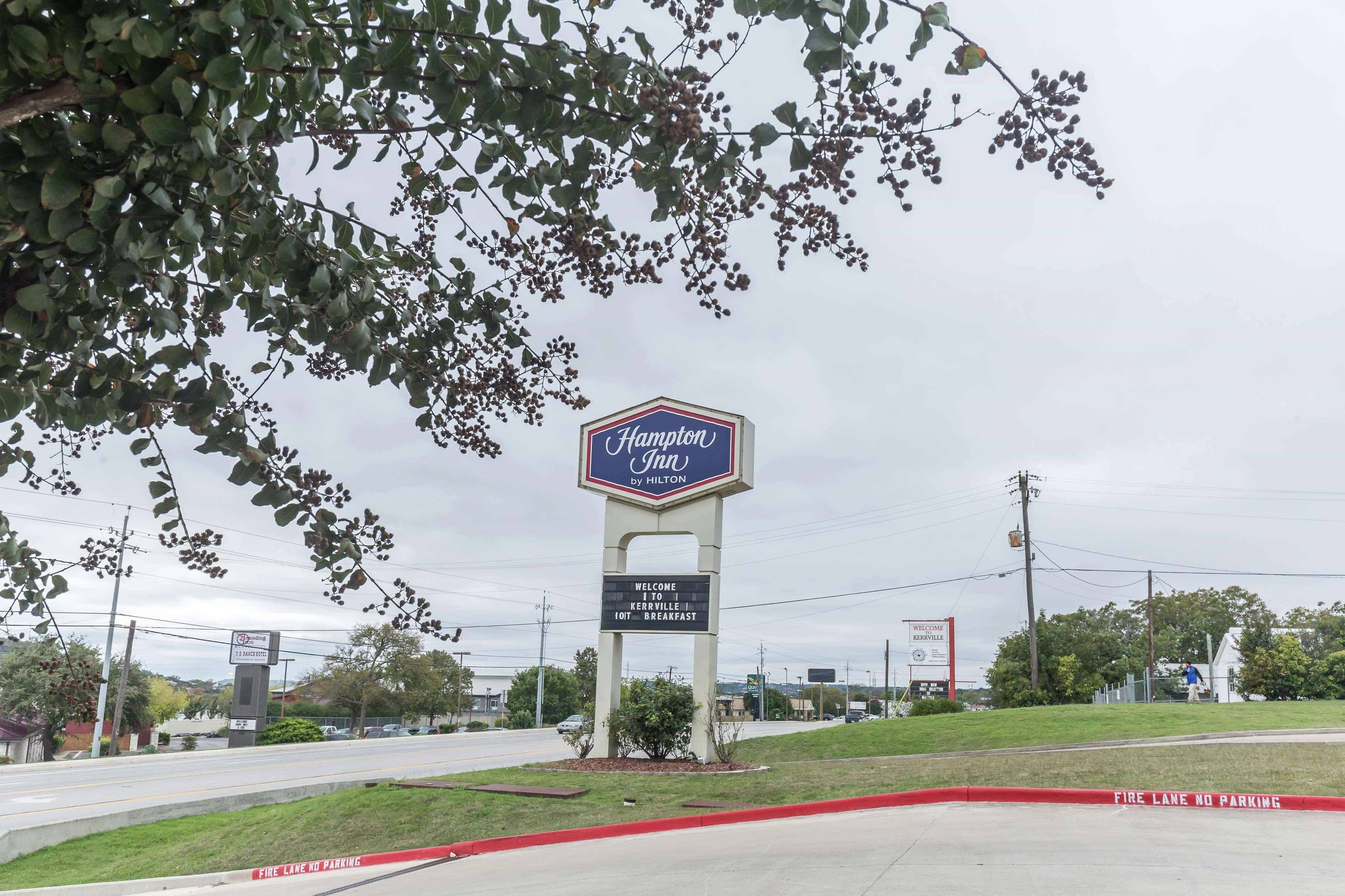 Hampton Inn Kerrville Exteriör bild