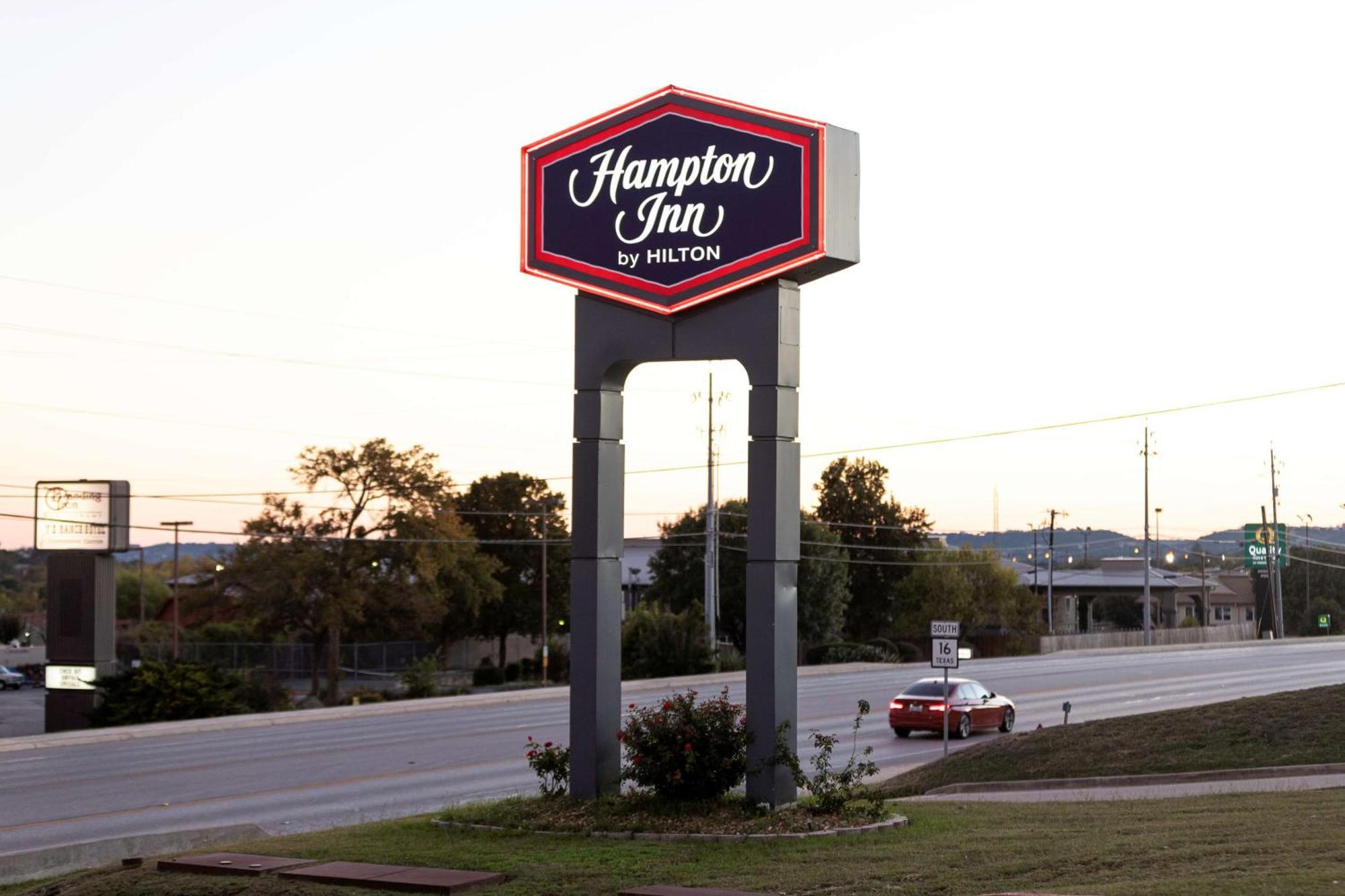 Hampton Inn Kerrville Exteriör bild